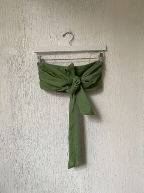 Serasi Studio Athens - Linen Halterneck Top in green